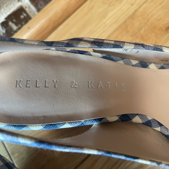 Kelly & Katie heels with Plaid Pattern and Block Wood Heel - Picture 2 of 4